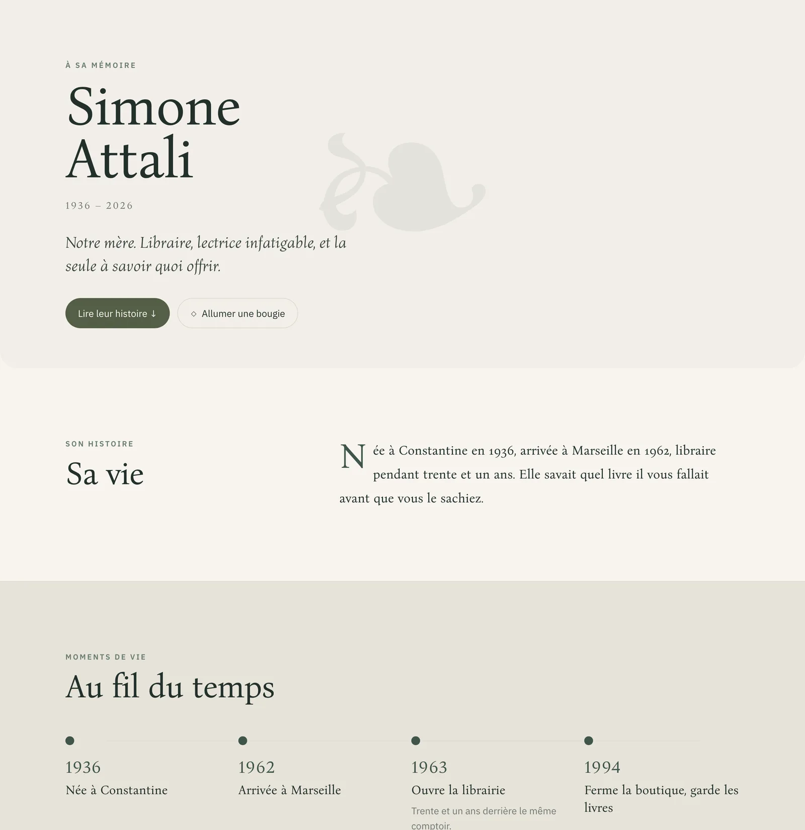 La page de mémoire sur ordinateur : un portrait rond, le nom en hébreu et en caractères latins, les dates des deux calendriers, une biographie et des souvenirs de proches